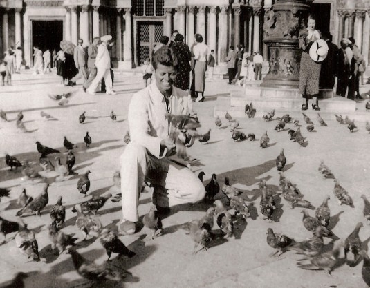 John Fitzgerald Kennedy et les pigeons de San Marco